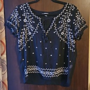 American Eagle Outfitters Black Blouse with White Design